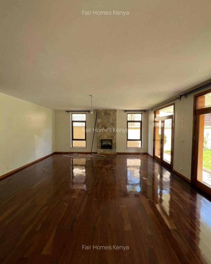 5 Bed Townhouse with En Suite at Chalbi Drive - 8