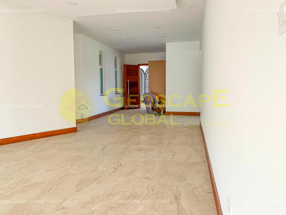 4 Bed Apartment with En Suite in Westlands Area - 5