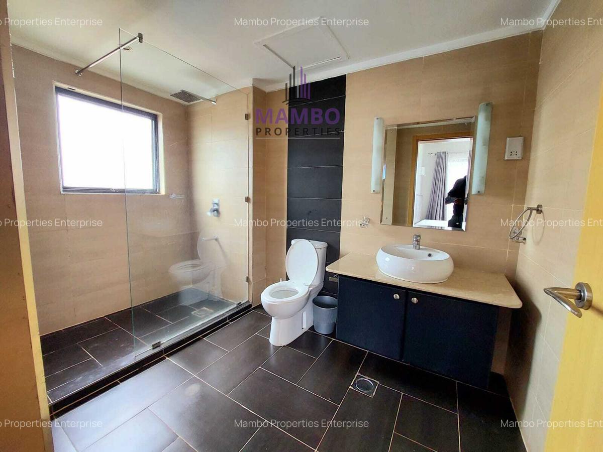 Serviced 2 Bed Apartment with En Suite at Brookside Drive - 9