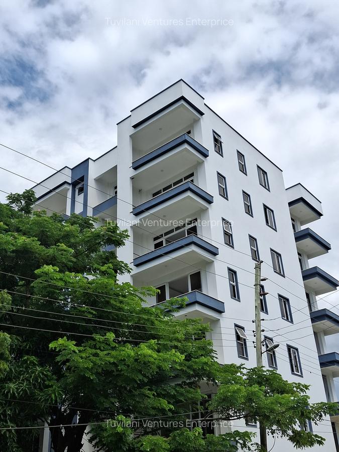 Serviced 2 Bed Apartment with En Suite at Nyali Mombasa Kenya - 5