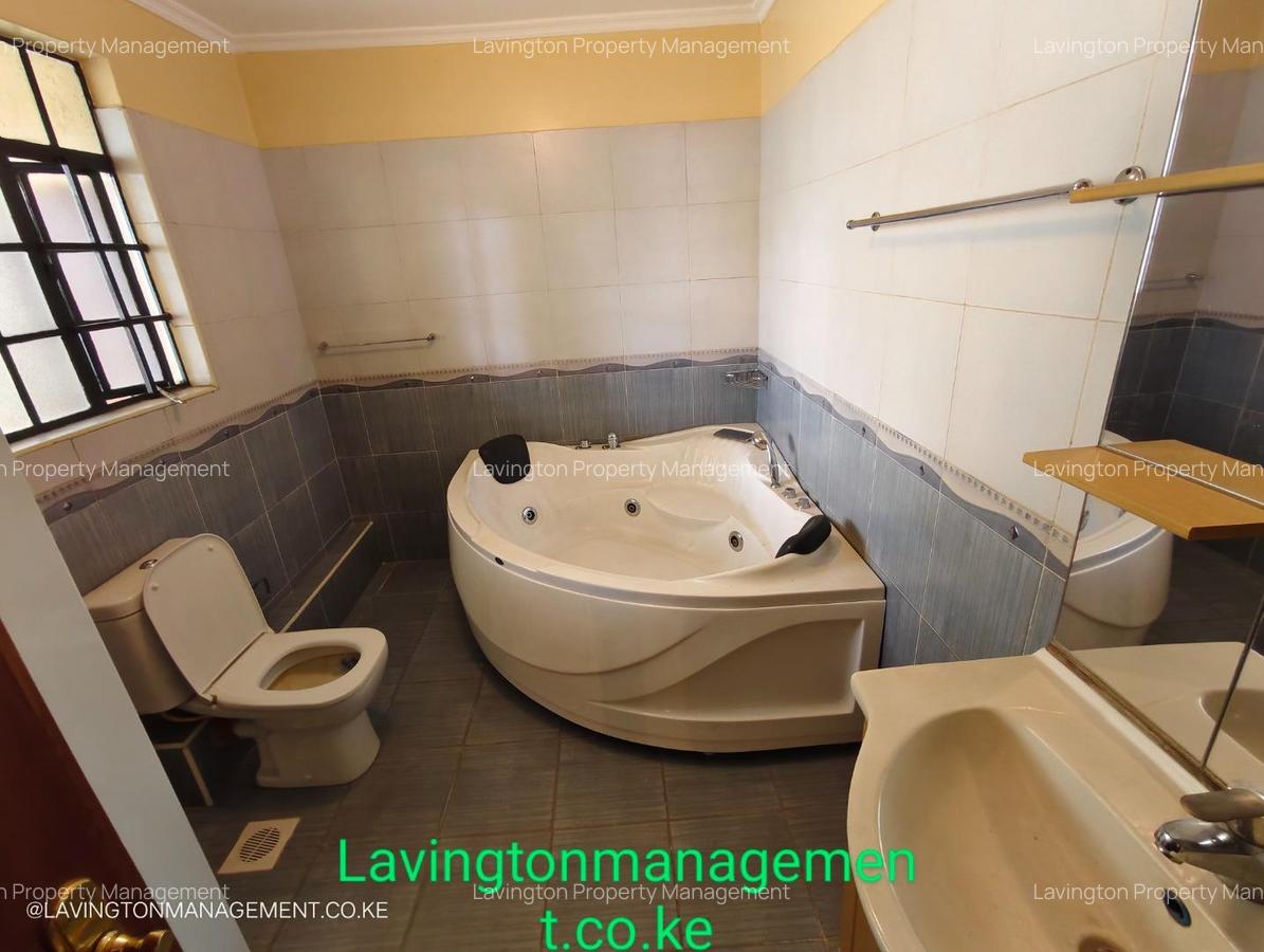 4 Bed Townhouse with En Suite at Lavington Green - 6
