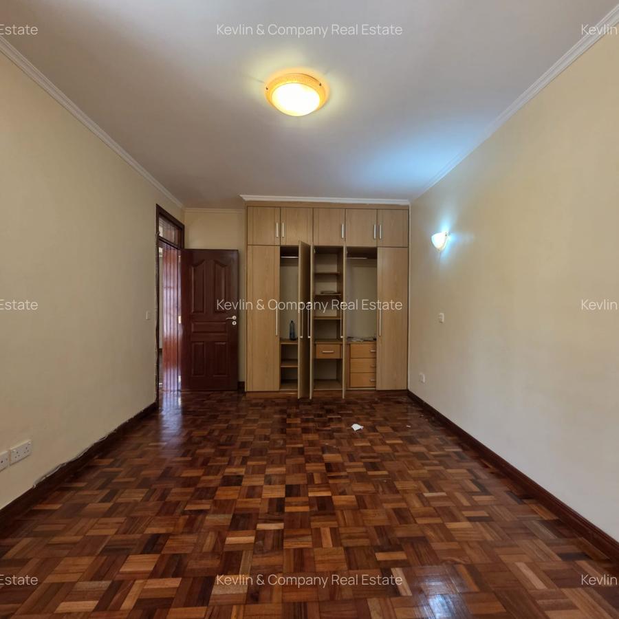 5 Bed Townhouse with En Suite in Kileleshwa - 11