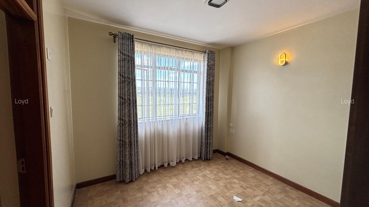 2 Bed Apartment with En Suite in Tatu City - 9