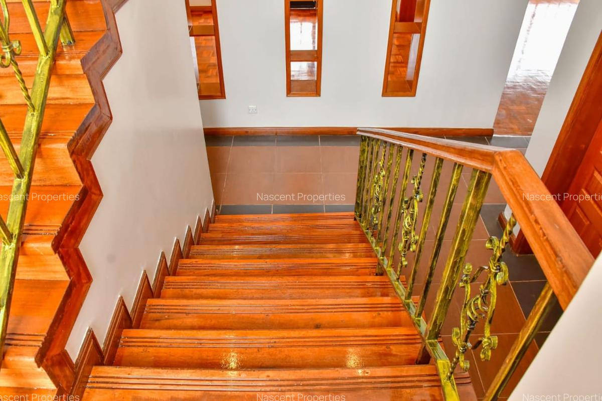 4 Bed Townhouse with En Suite in Runda - 17