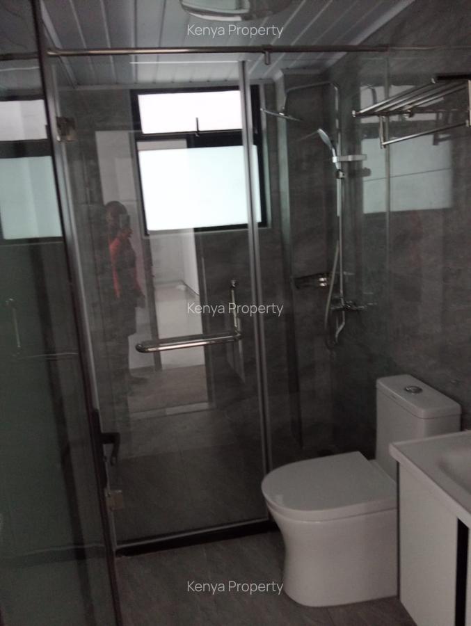 2 Bed Apartment with En Suite at Riverside Drive - 15