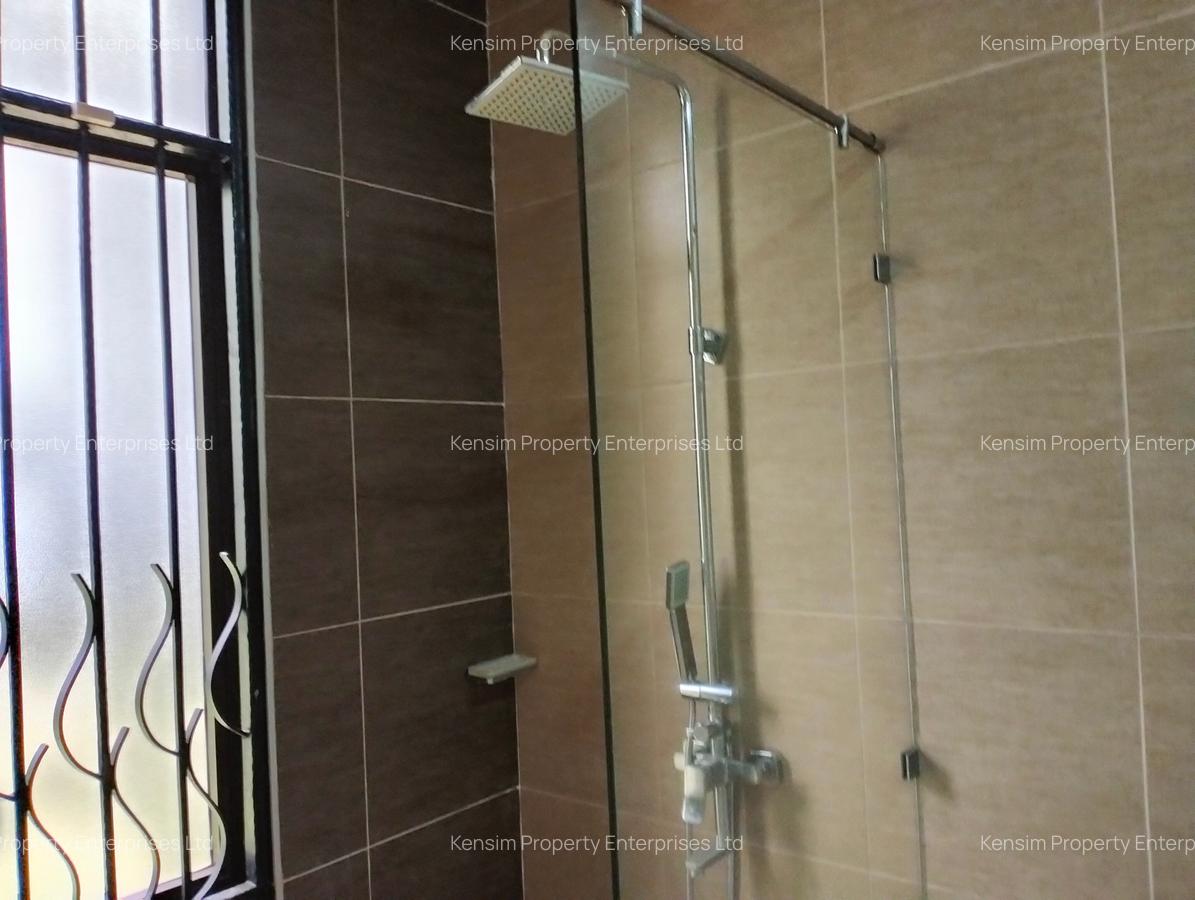 4 Bed Townhouse with En Suite in Runda - 10