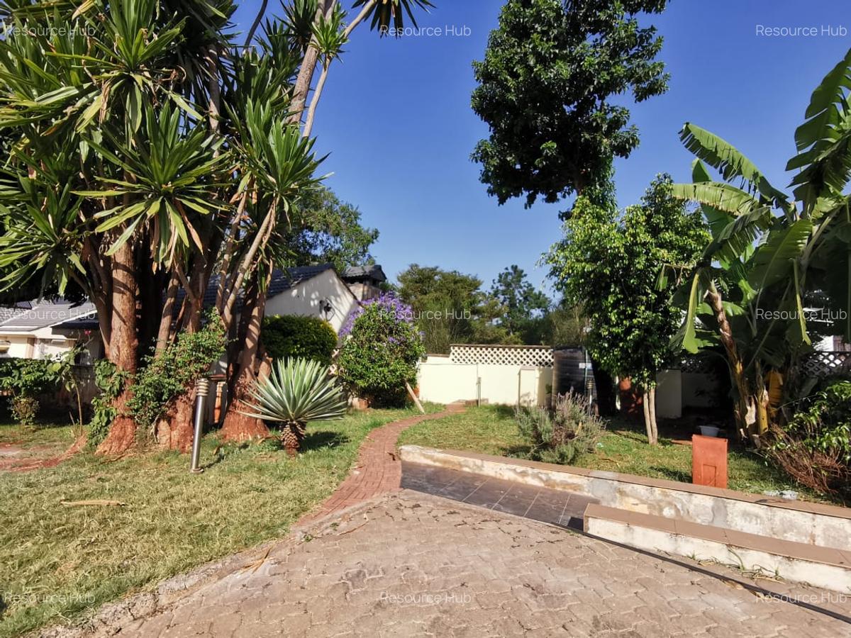 4 Bed Townhouse with En Suite at Off Brook House Drive - 1