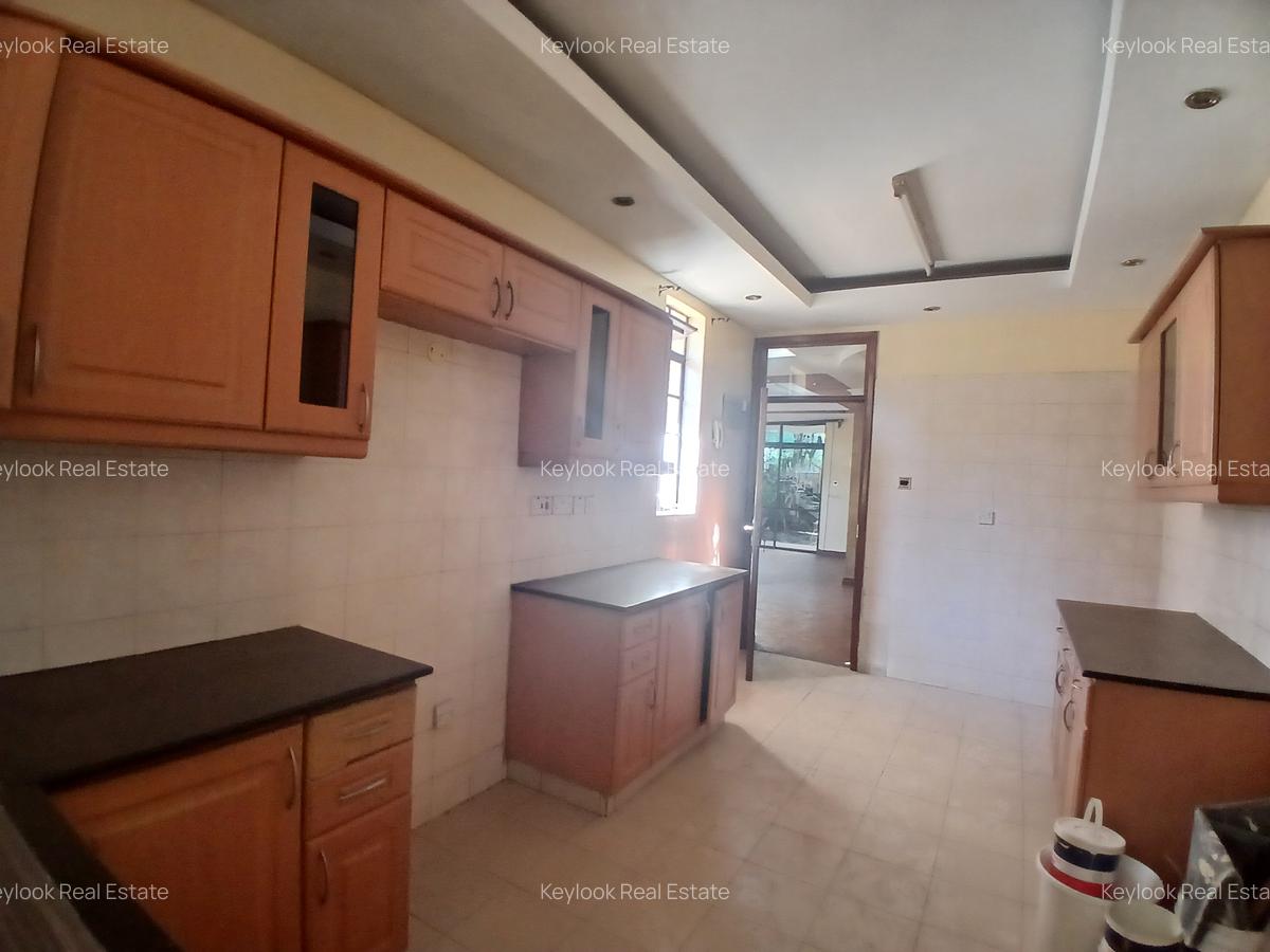 4 Bed Townhouse with En Suite at Lavington Manyani Area - 7