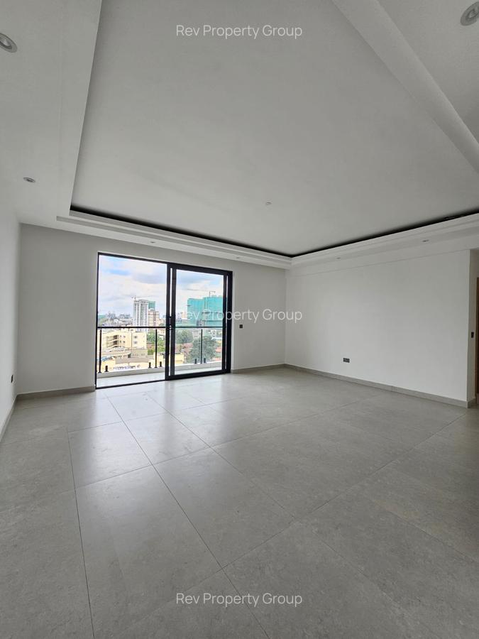 2 Bed Apartment with En Suite in Brookside - 2