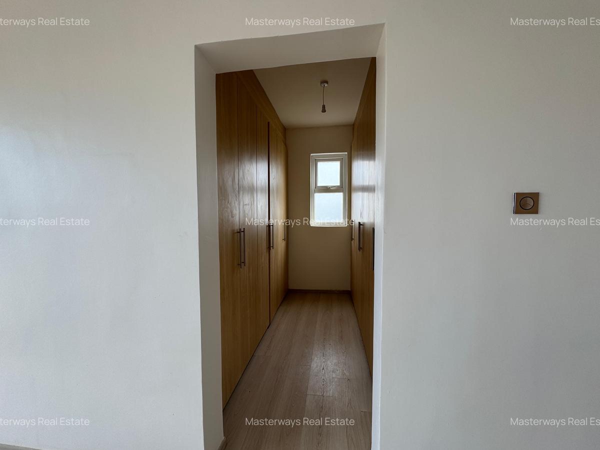 3 Bed Apartment with En Suite at Sports Road - 13