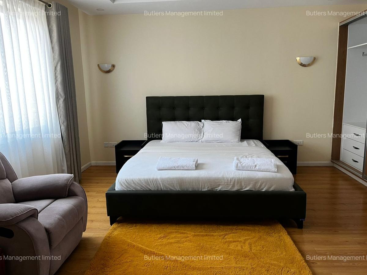 Serviced 3 Bed Apartment with En Suite in Brookside - 11