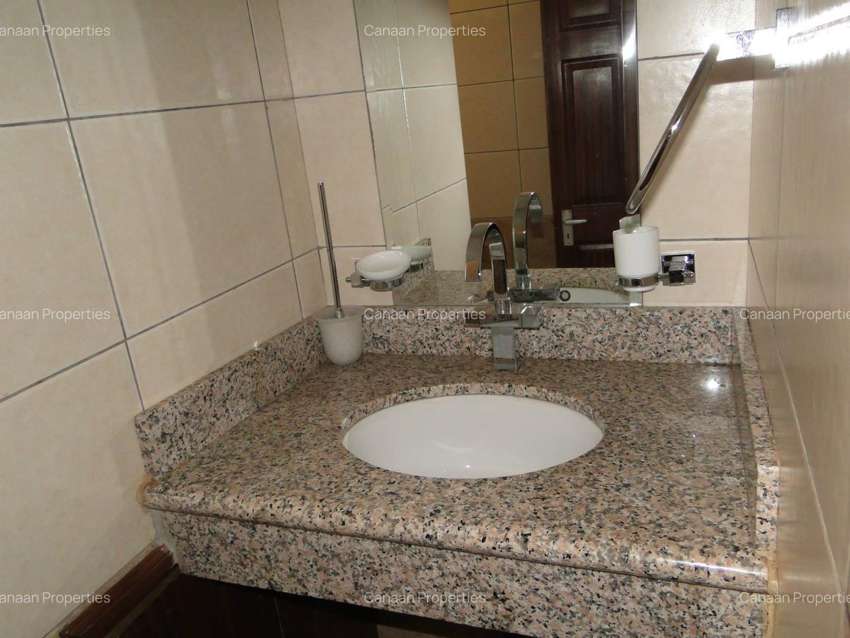 5 Bed Townhouse with Staff Quarters in Lavington - 4