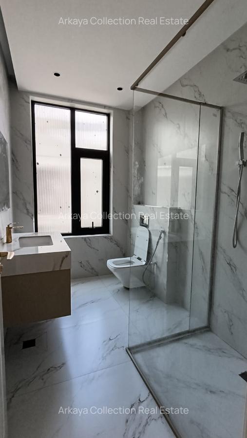 5 Bed Townhouse with En Suite in Lavington - 8