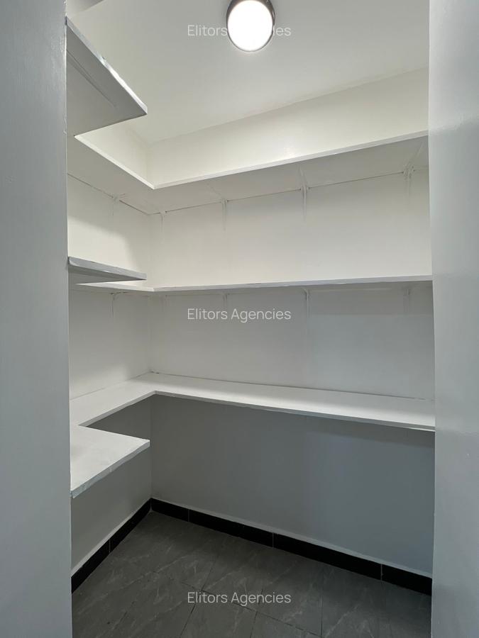 4 Bed Apartment with En Suite at Oloitoktok Road - 8