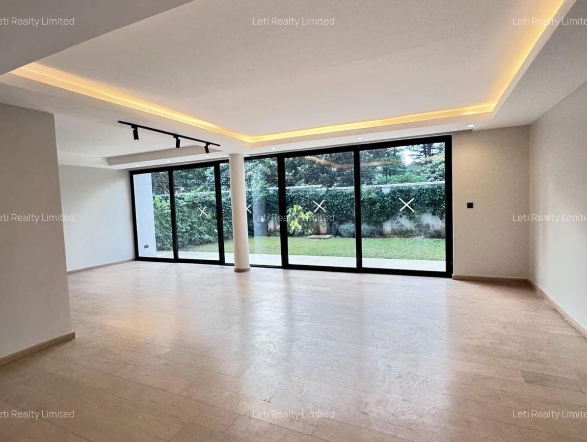 4 Bed Townhouse with En Suite in Lavington - 7