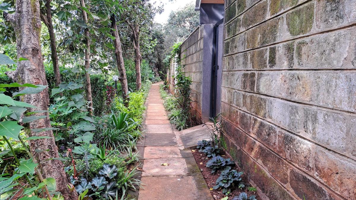 3 Bed Villa with En Suite in Westlands Area - 3