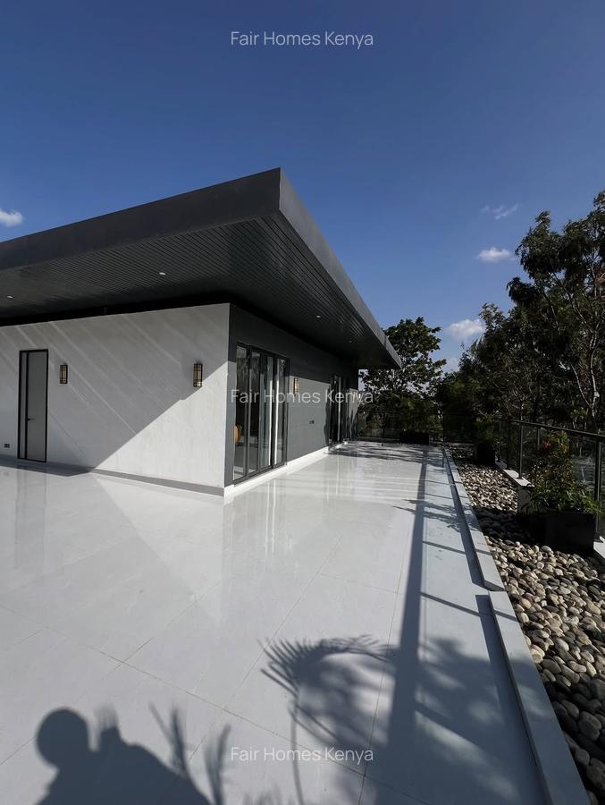 5 Bed Townhouse with En Suite at Lavington Green - 17