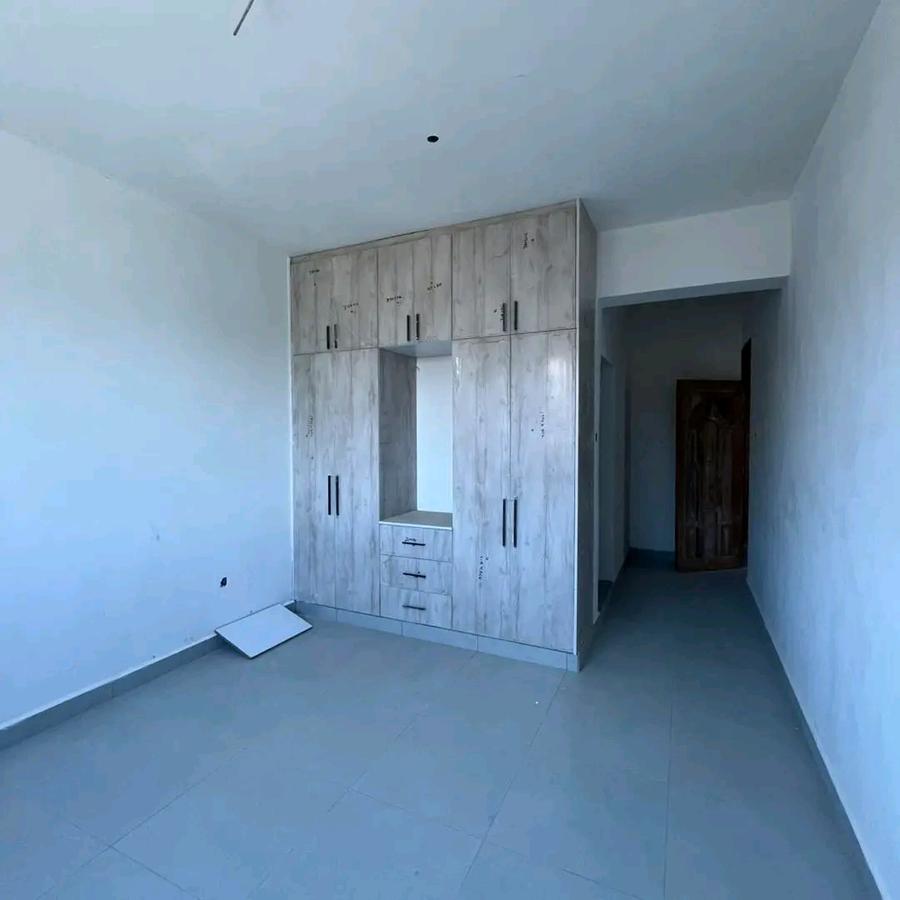 2 Bed Apartment with En Suite at Mt Kenya - 16