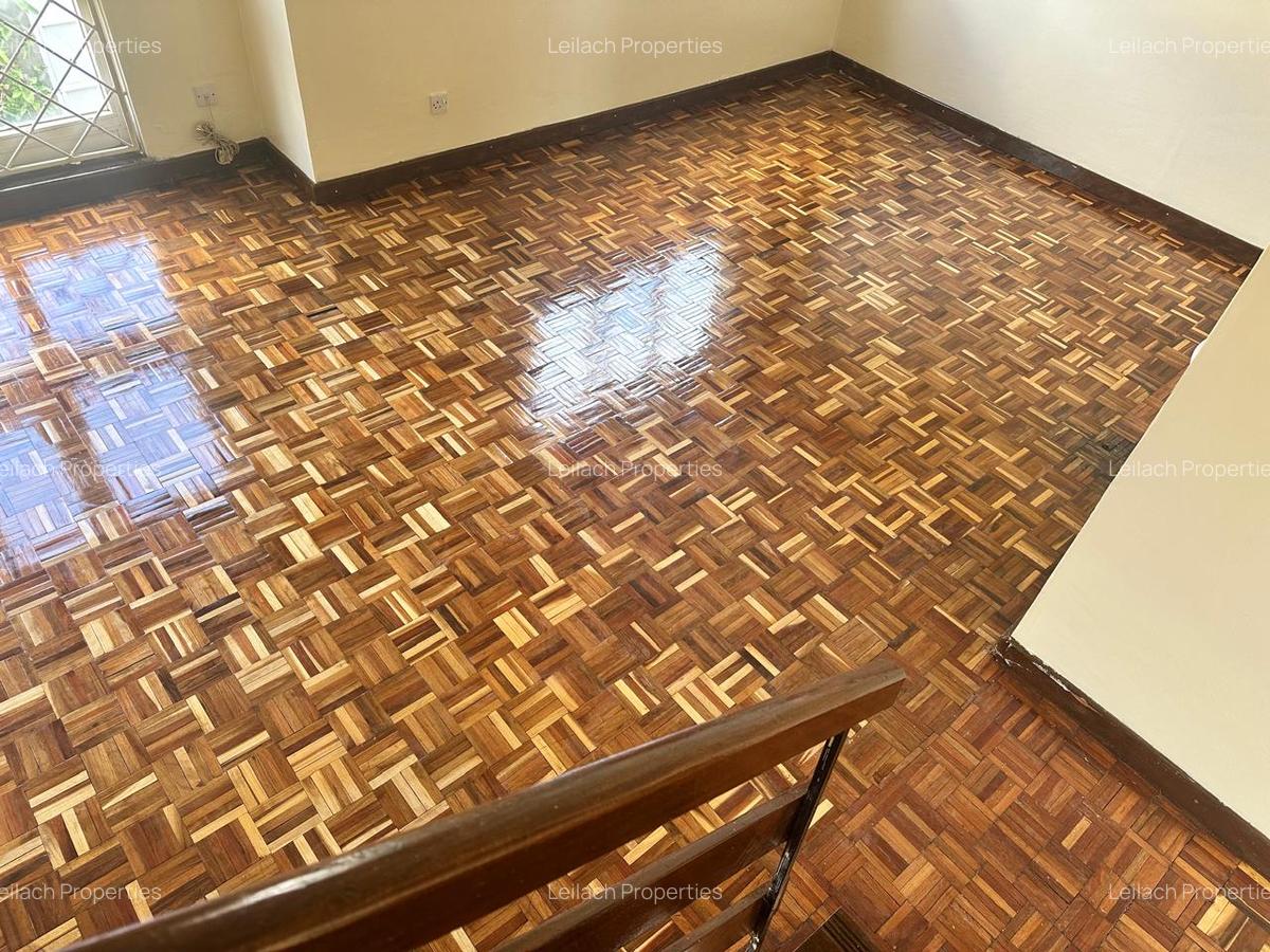 4 Bed House with En Suite in South C - 5