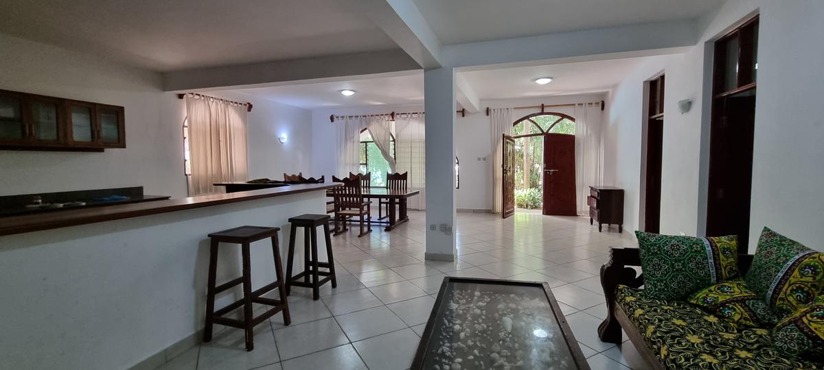 Serviced 3 Bed Apartment with En Suite at La-Marina Mtwapa - 11