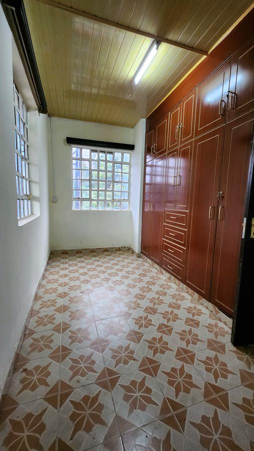 4 Bed House with En Suite in Nakuru - 18