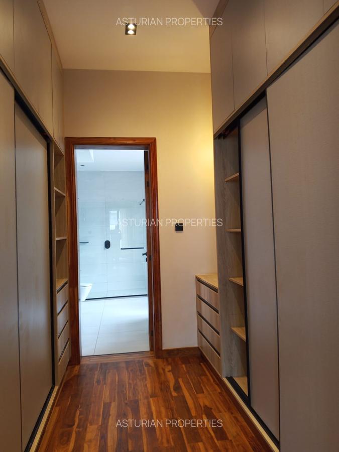 4 Bed Townhouse with En Suite in Westlands Area - 11