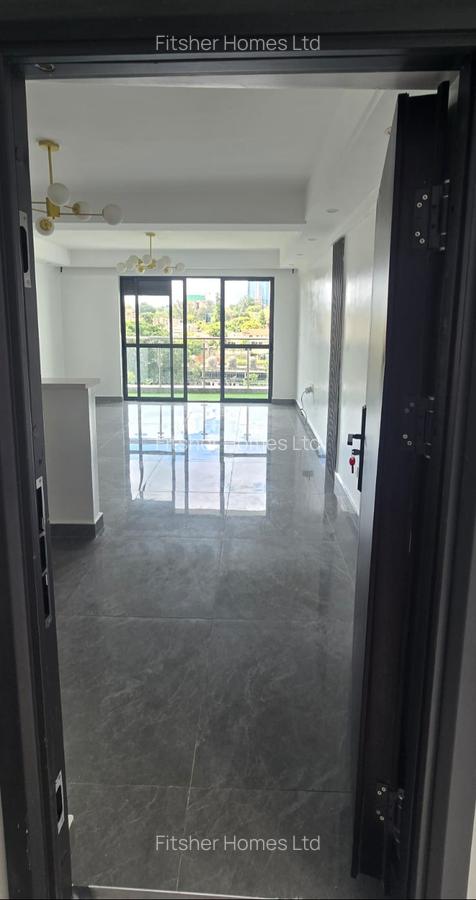 2 Bed Apartment with En Suite in Riverside - 3