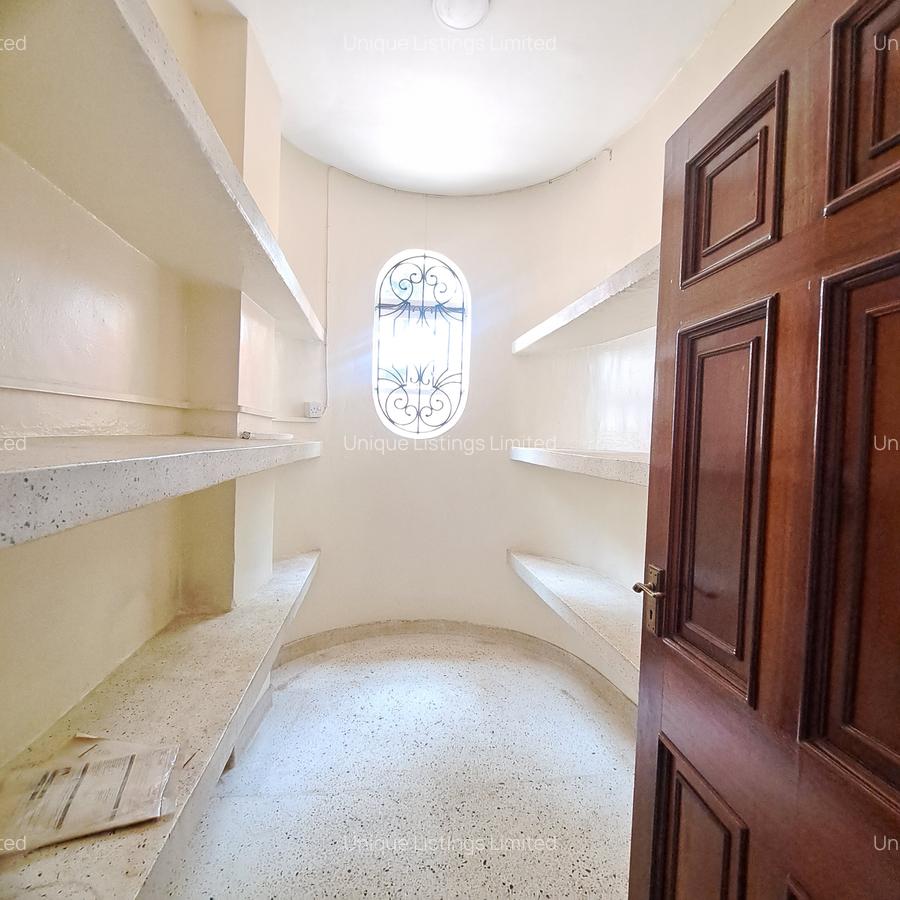 5 Bed House with Staff Quarters in Nyari - 8