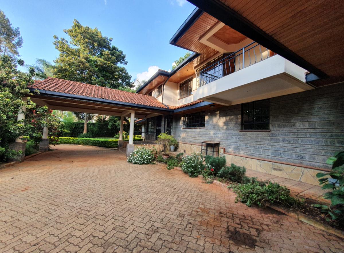 4 Bed House with En Suite in Runda - 3