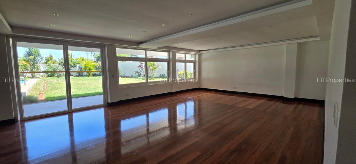 5 Bed House in Runda - 7