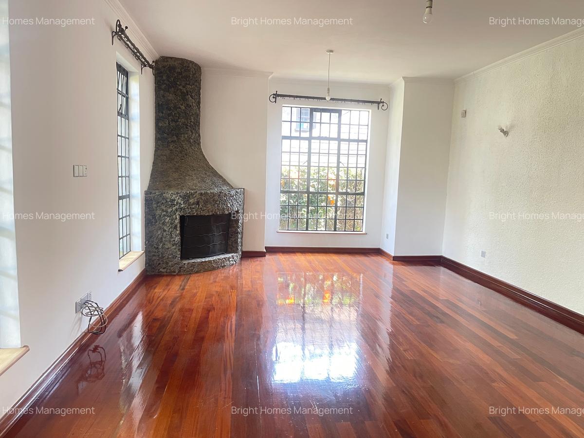 4 Bed Townhouse with En Suite in Spring Valley - 4