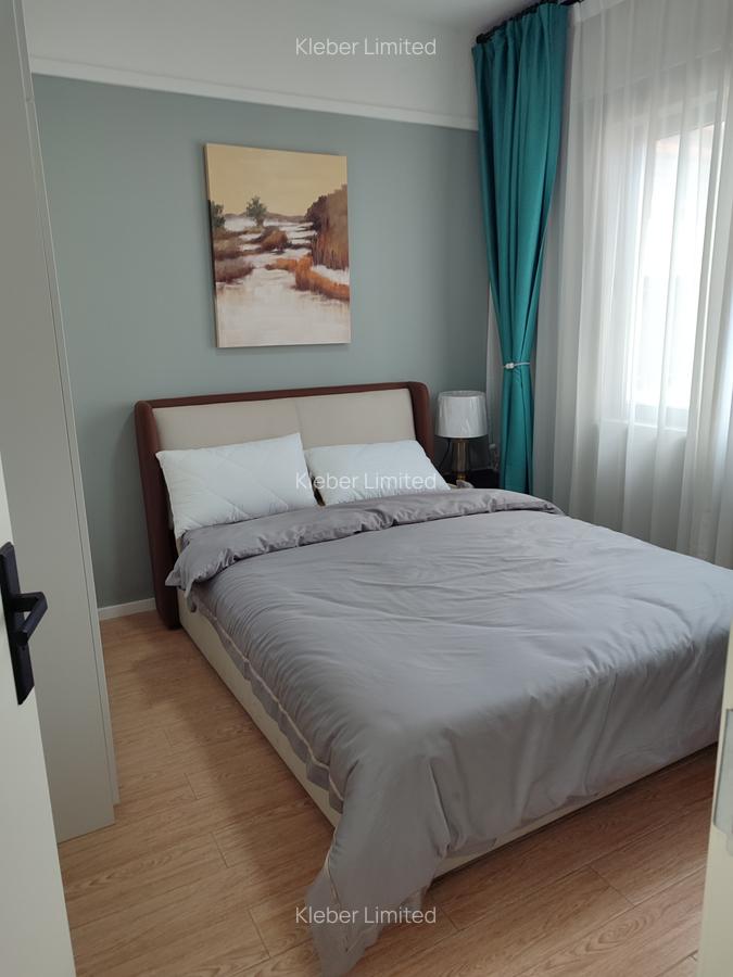 Serviced Studio Apartment with En Suite at Wanyee Road - 4