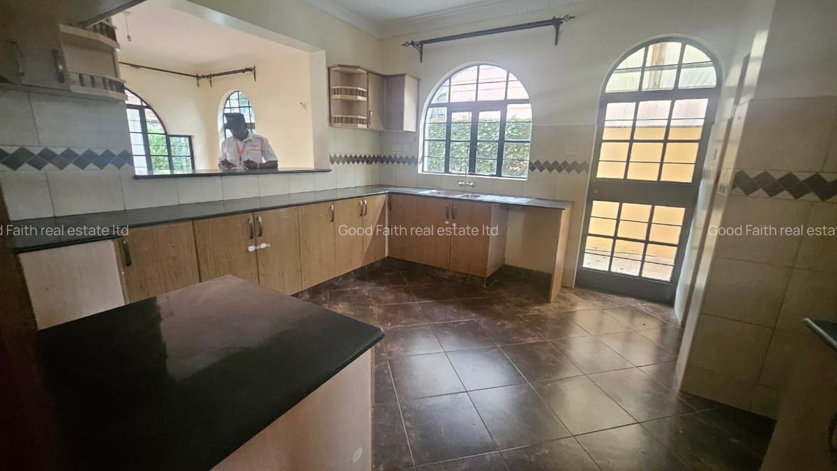 4 Bed Townhouse with En Suite in Kiambu Road - 6