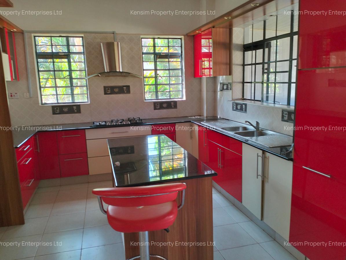 4 Bed Townhouse with En Suite in Kitisuru - 9