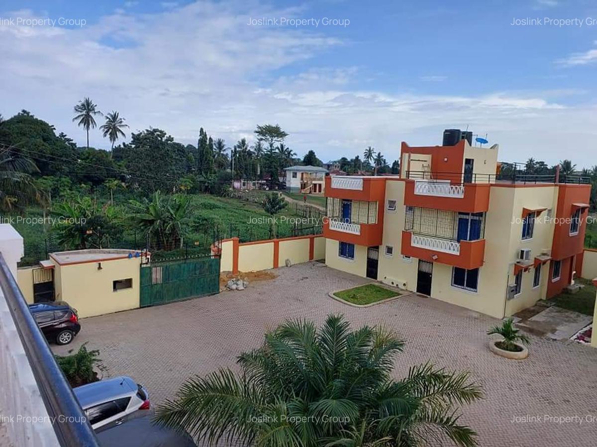 Serviced 3 Bed Apartment with En Suite in Mtwapa - 5