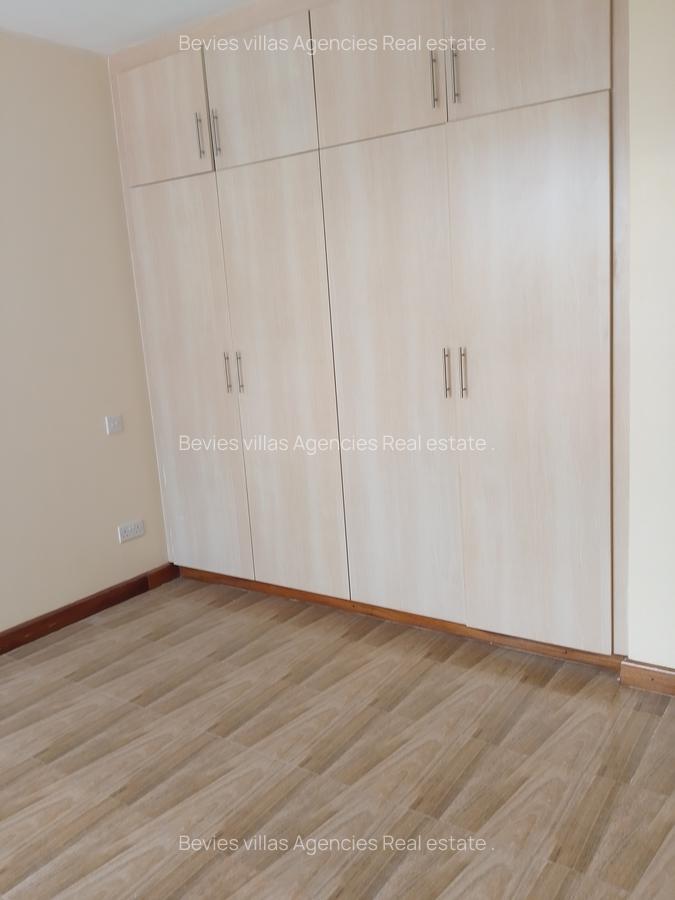 3 Bed Apartment with En Suite at Parklands - 13