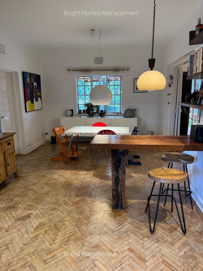 5 Bed House with En Suite in Lavington - 6