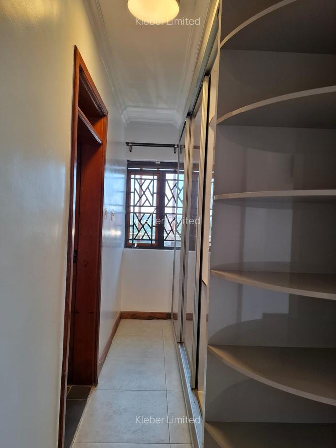 5 Bed House with En Suite at Kikuyu - 9