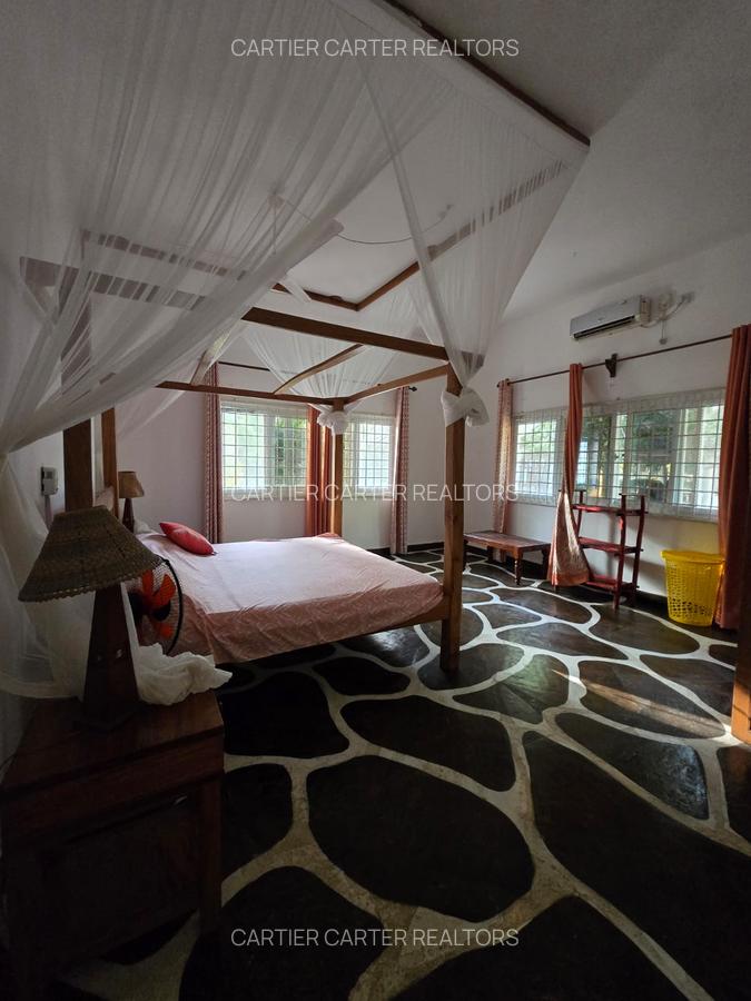 4 Bed Villa with En Suite in Watamu - 8