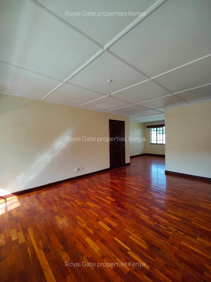 3 Bed Apartment with En Suite at Hatheru Road - 10
