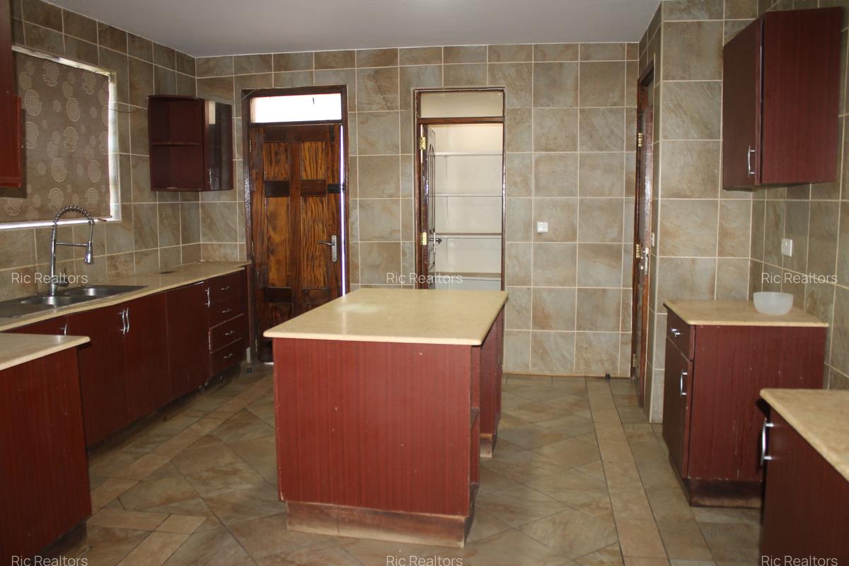 4 Bed Townhouse with En Suite at Karen - 7