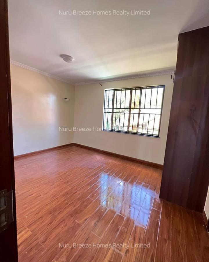 5 Bed Townhouse with En Suite in Lavington - 10