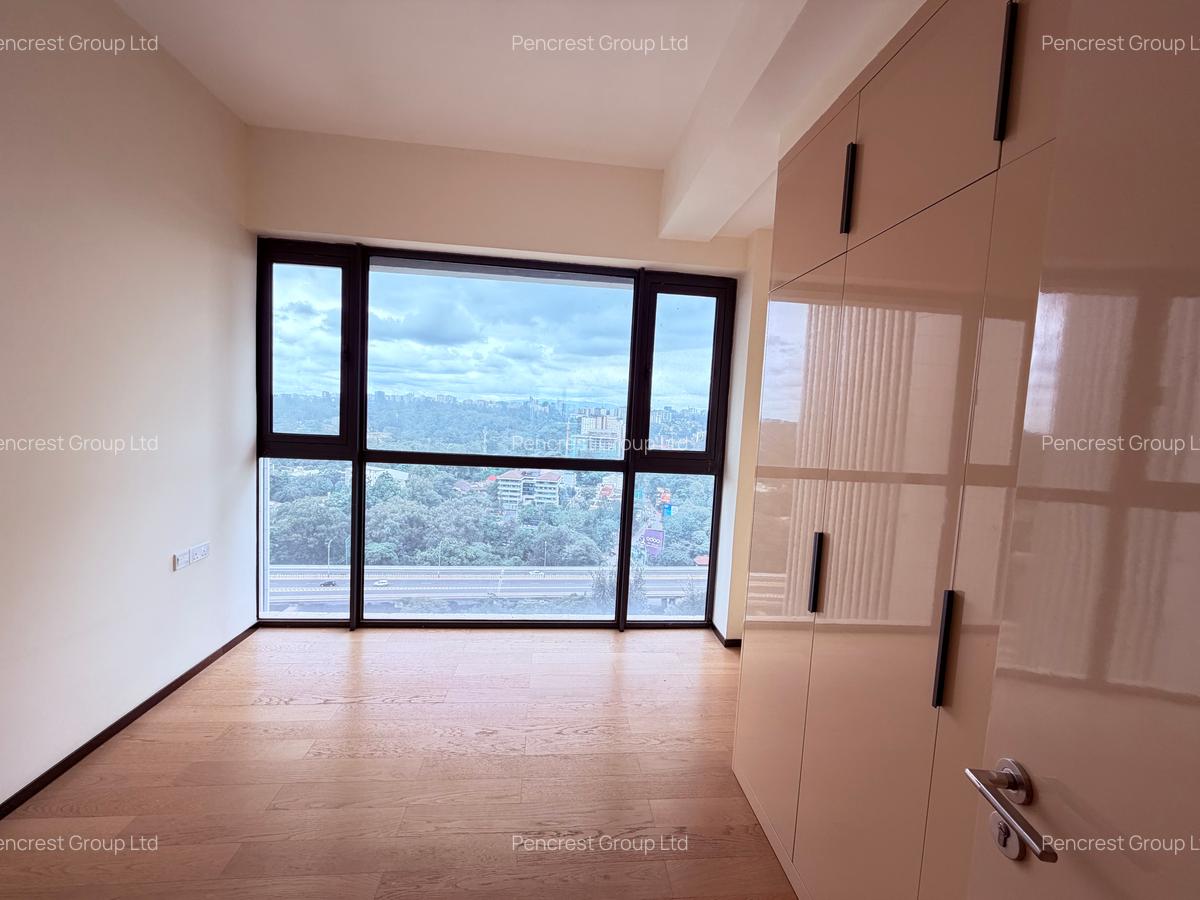 2 Bed Apartment with En Suite at Westlands Road - 5