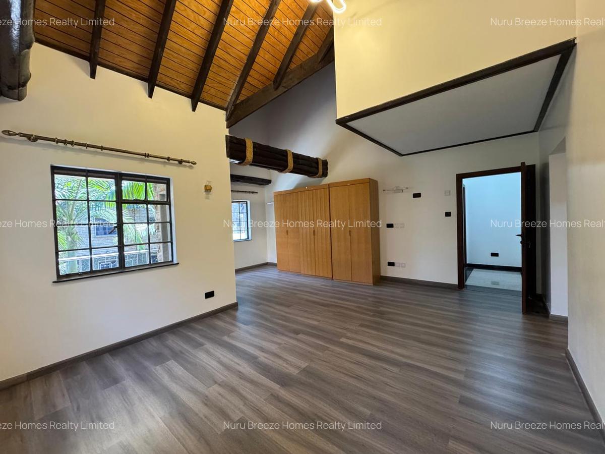 4 Bed Townhouse with En Suite in Lavington - 9