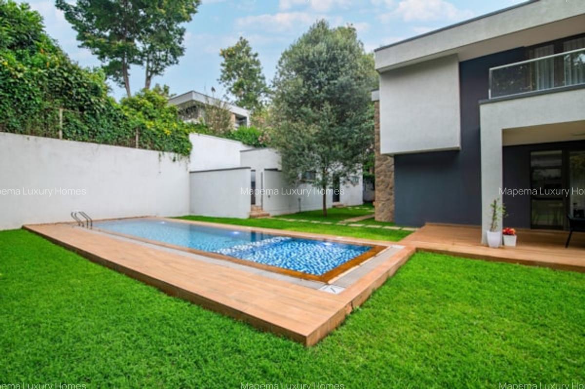 5 Bed House with En Suite at Miotoni - 12