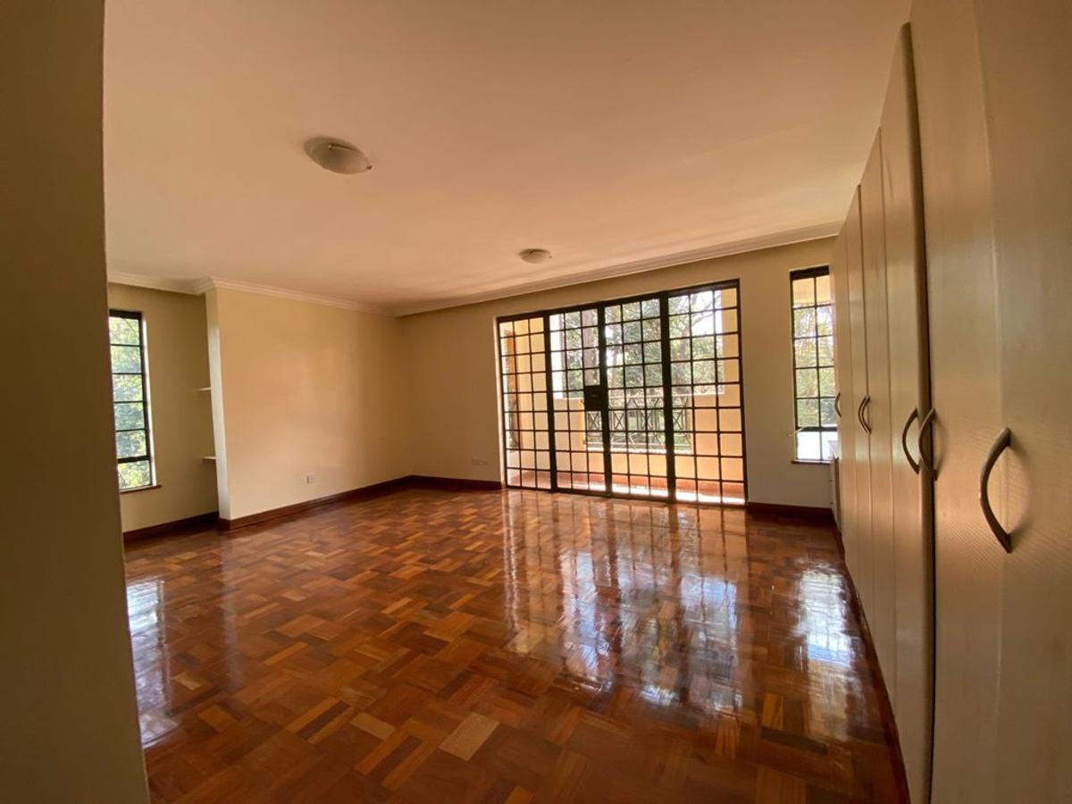 5 Bed Townhouse with En Suite in Lavington - 5