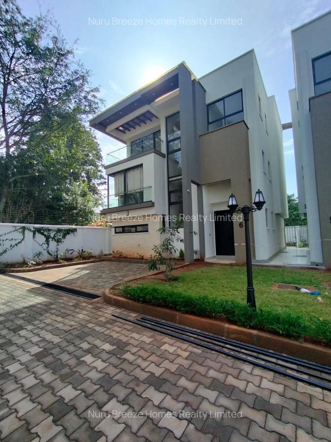 4 Bed Townhouse with En Suite in Lavington - 16