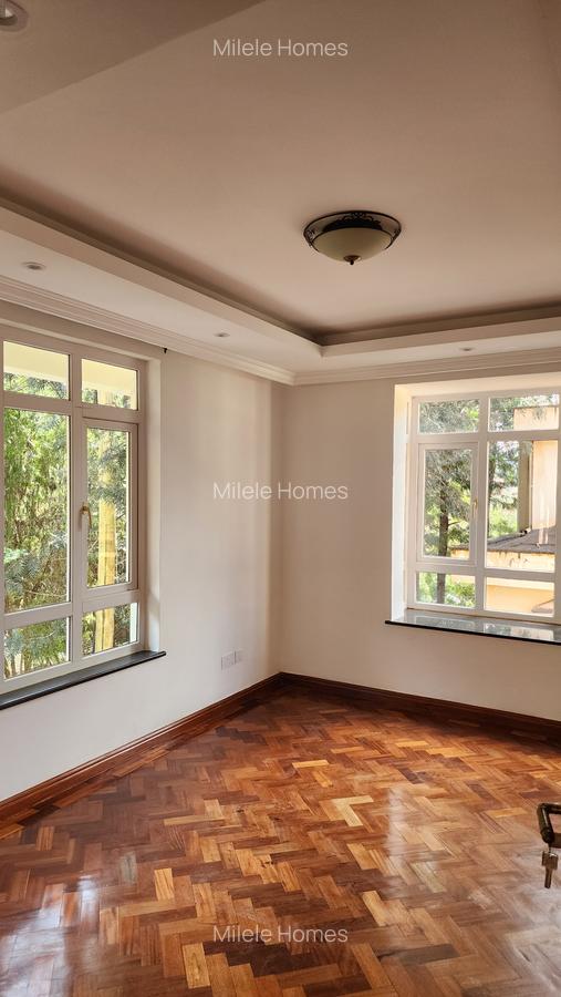 5 Bed Townhouse with En Suite at Njumbi Road - 12