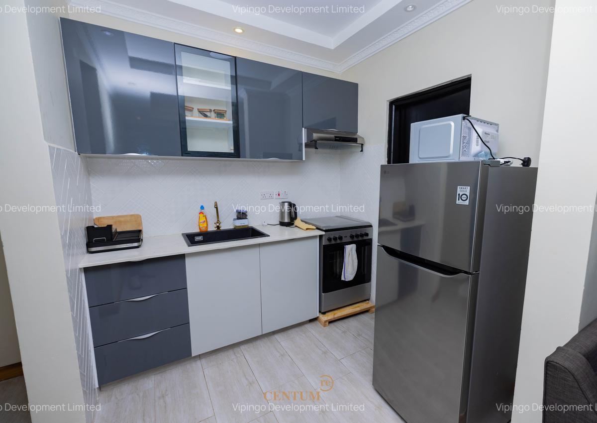 Serviced Studio Apartment with En Suite at Coast - 12
