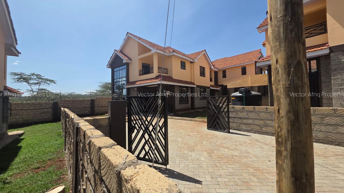 4 Bed Townhouse with En Suite in Ongata Rongai - 5